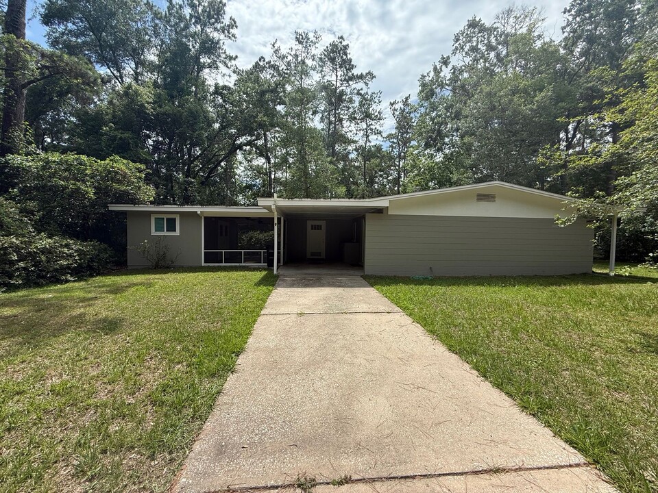 1406 NW 39th St in Gainesville, FL - Building Photo