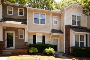 8348 Chaceview Ct in Charlotte, NC - Building Photo