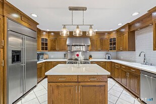 14 Plymouth Ave in Norwalk, CT - Building Photo