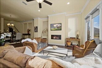 8406 Oak Leaf Point Dr in Houston, TX - Building Photo - Building Photo