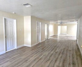 513 86th Ave N in St. Petersburg, FL - Building Photo - Building Photo