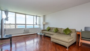 6171 N Sheridan Rd, Unit 2509 in Chicago, IL - Building Photo - Building Photo