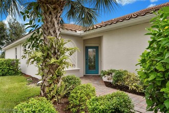 14582 Grapevine Dr in Naples, FL - Building Photo - Building Photo