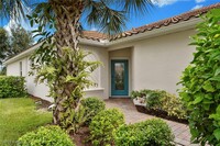 14582 Grapevine Dr in Naples, FL - Building Photo - Building Photo