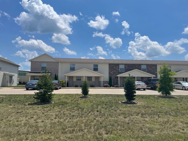 100 Willow Ln in New Martinsville, WV - Building Photo - Building Photo