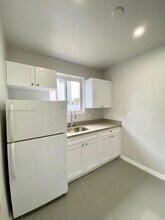 60 NE 78th St in Miami, FL - Foto de edificio - Building Photo