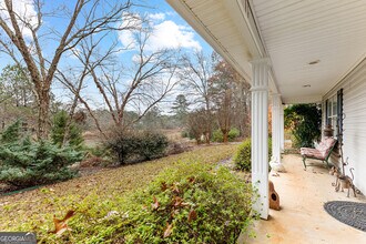 3957 Tommy Lee Cook Rd in Newnan, GA - Building Photo - Building Photo