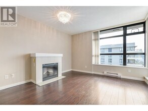 8120-8120 Lansdowne Rd in Richmond, BC - Building Photo - Building Photo