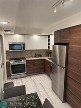 4200 Oaks Terrace in Pompano Beach, FL - Building Photo - Building Photo