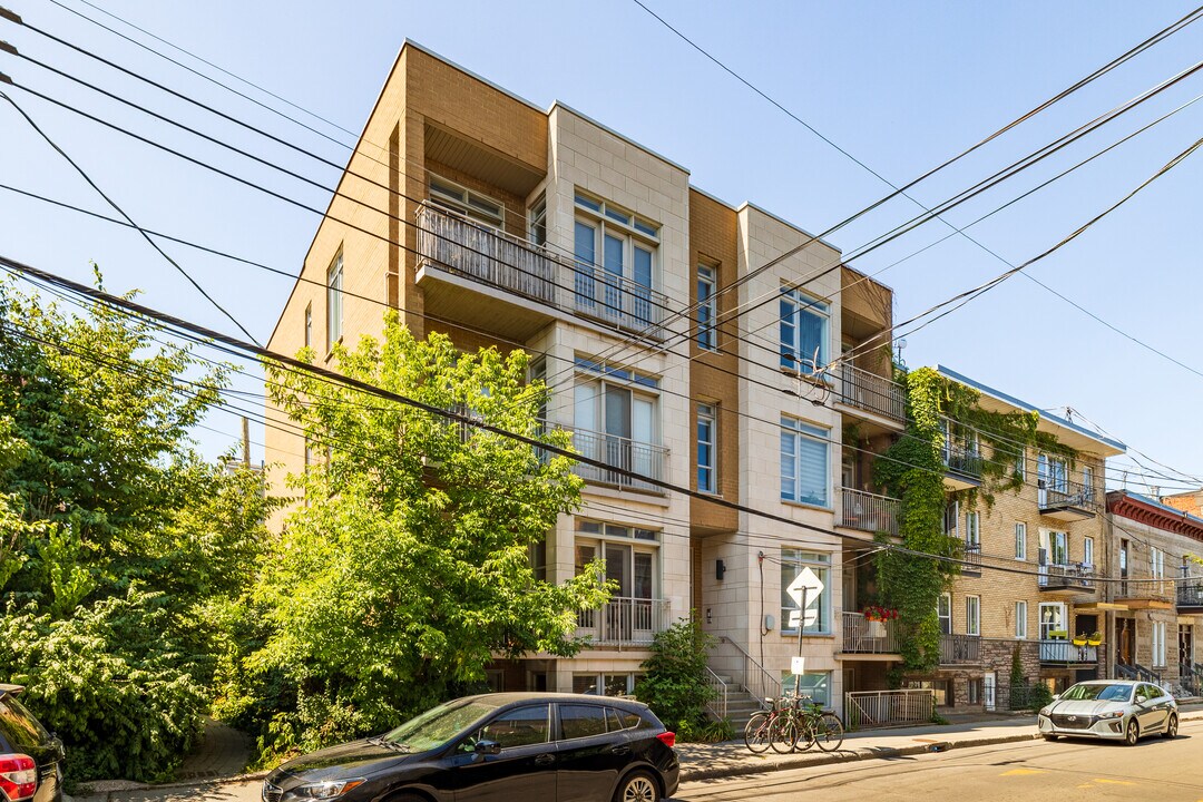 4444 Coloniale Av in Montréal, QC - Building Photo