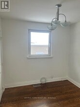 192 Silverbirch Dr in Newmarket, ON - Building Photo - Building Photo