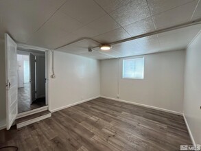 1027 W 2nd St in Reno, NV - Foto de edificio - Building Photo