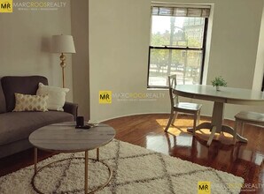 645 Beacon St, Unit 203 in Boston, MA - Building Photo - Building Photo