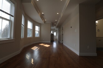 11 Falkland St, Unit 1 in Boston, MA - Building Photo - Building Photo