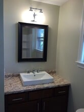 256 Mammoth Rd in Lowell, MA - Building Photo - Building Photo