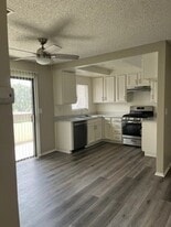 Mission Garden Apartments in Riverside, CA - Building Photo