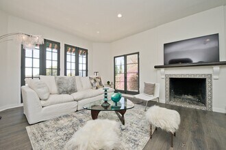 6681 Emmet Ter, Unit B in Los Angeles, CA - Building Photo - Building Photo