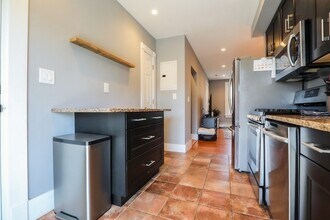 1718 Commonwealth Ave in Boston, MA - Building Photo - Building Photo