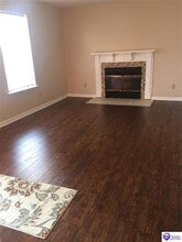 635 Independence Dr in Radcliff, KY - Building Photo - Building Photo