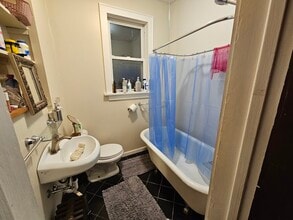 286 Western Ave, Unit 2nd FL in Albany, NY - Building Photo - Building Photo