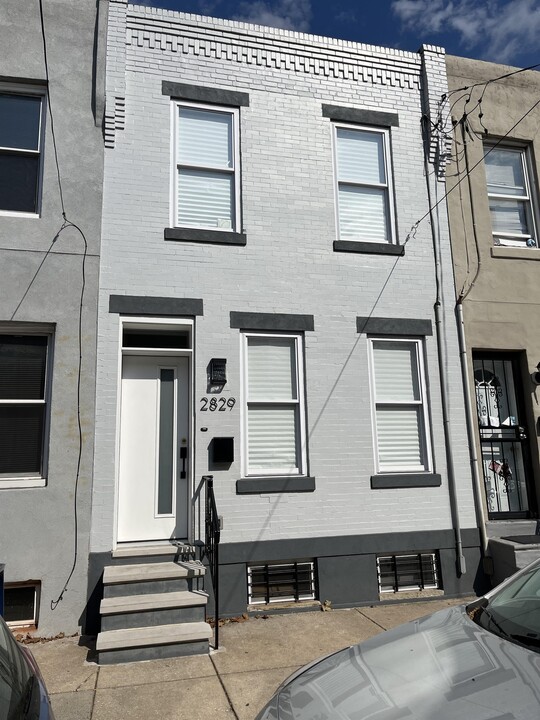 2829 Cantrell St in Philadelphia, PA - Foto de edificio