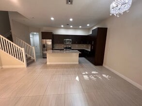 1746 NW 124th Way in Pembroke Pines, FL - Building Photo - Building Photo