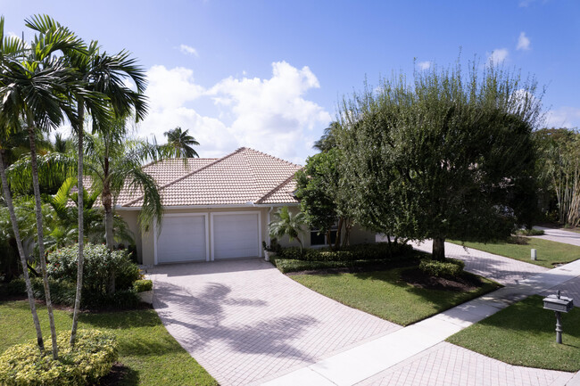 2771 Twin Oaks Way in Wellington, FL - Building Photo - Building Photo