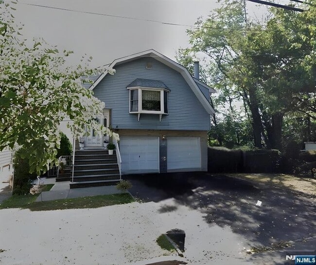 property at 402 Farnham Ave