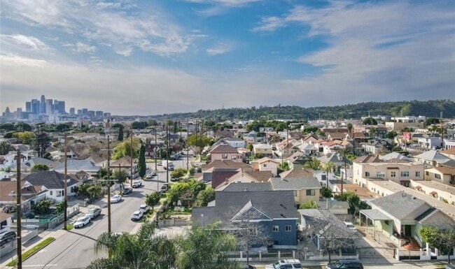 2309 Johnston St in Los Angeles, CA - Foto de edificio - Building Photo