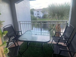 9645 NW 1st Ct, Unit 1-305 in Pembroke Pines, FL - Building Photo - Building Photo