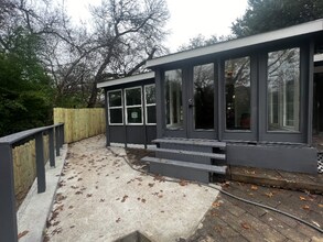 208 Cliffdale Ave in Dallas, TX - Building Photo - Building Photo