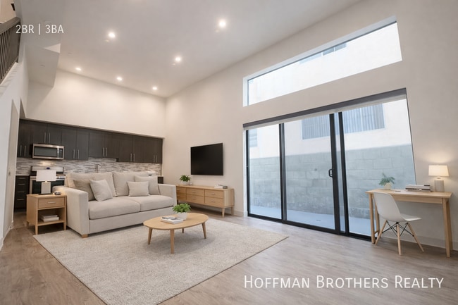 property at 115 S St Andrews Pl