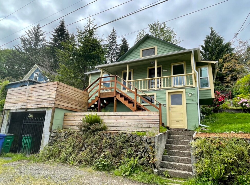 10523 NW 3rd St in Portland, OR - Building Photo