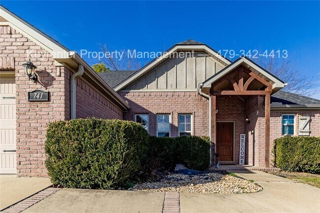 741 Venice St in Centerton, AR - Building Photo - Building Photo