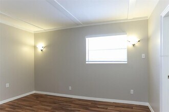 12263 Mallory Dr in Largo, FL - Building Photo - Building Photo