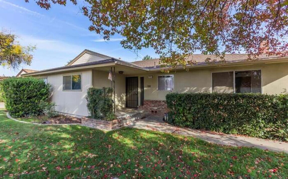 5710 N Sherman Ave in Fresno, CA - Foto de edificio