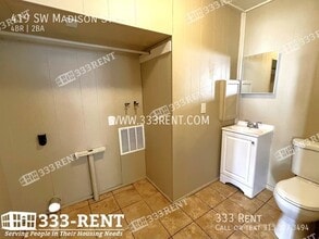 419 SW Madison St in Lee's Summit, MO - Building Photo - Building Photo