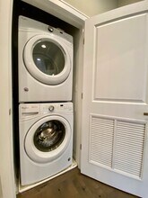 317 W Evergreen Ave in Chicago, IL - Foto de edificio - Building Photo