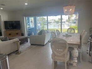 15906 Redington Dr in Redington Beach, FL - Foto de edificio - Building Photo