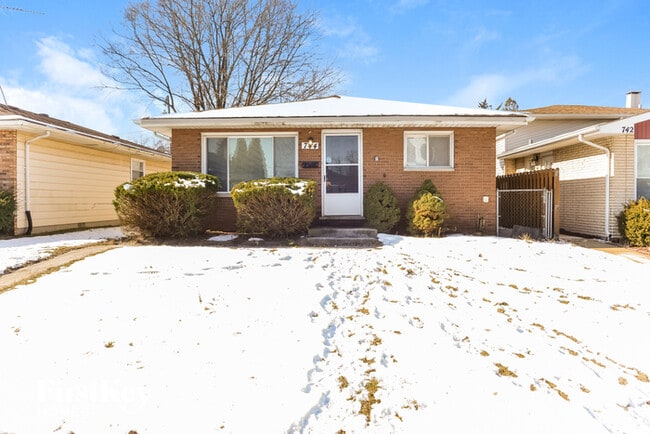 property at 744 Newell Ave