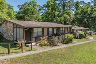 Ridgewood Apartments in Tallahassee, FL - Building Photo