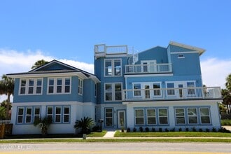 630 2nd St S in Jacksonville Beach, FL - Building Photo - Building Photo