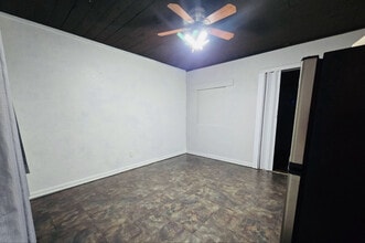 8010 SE US Hwy 301 in Hawthorne, FL - Building Photo - Building Photo