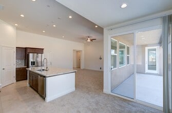 4155 Twain Ave in Clovis, CA - Foto de edificio - Building Photo