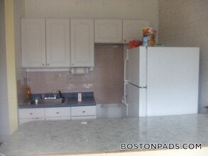 55 Park Dr in Boston, MA - Foto de edificio - Building Photo