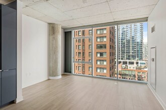 435 N Franklin St in Chicago, IL - Building Photo - Building Photo
