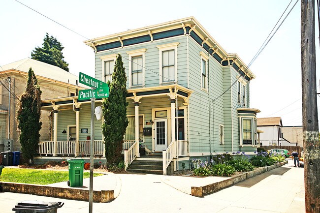 2000-2002 Pacific Ave in Alameda, CA - Building Photo - Building Photo