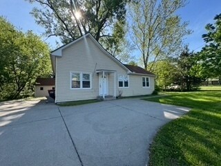 1615 S Jefferson St in Kearney, MO - Building Photo