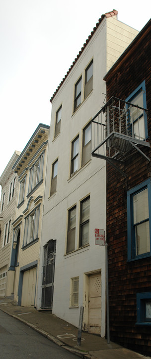 114 Varennes St in San Francisco, CA - Building Photo