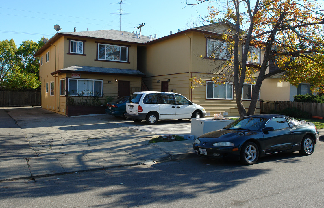 185 Higdon Ave in Mountain View, CA - Building Photo